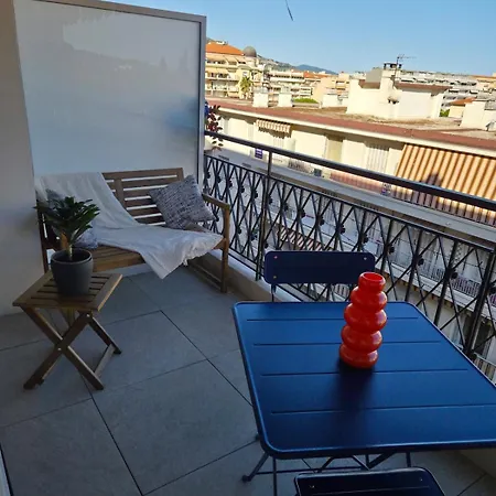 Avec Balcon Apartamento