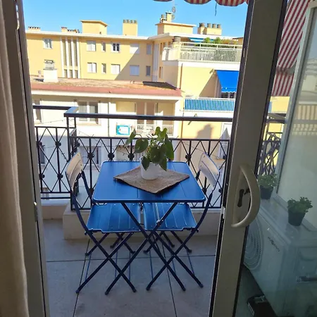 Avec Balcon * مينتون