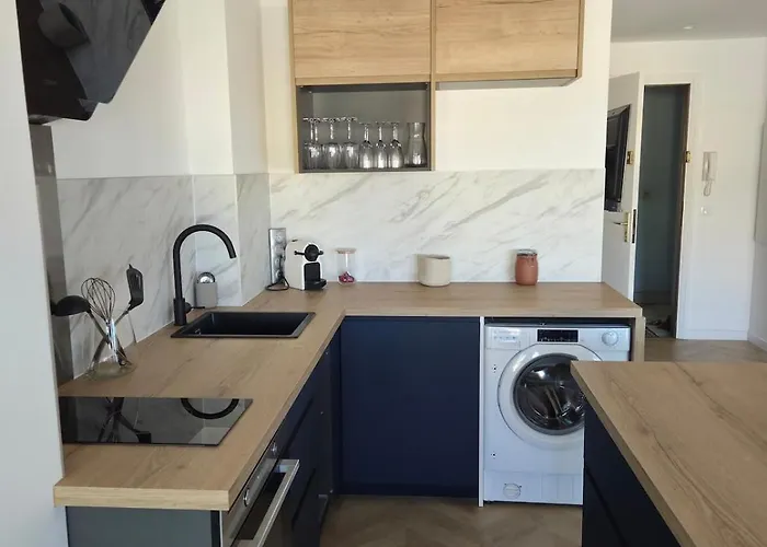 Avec Balcon דירה