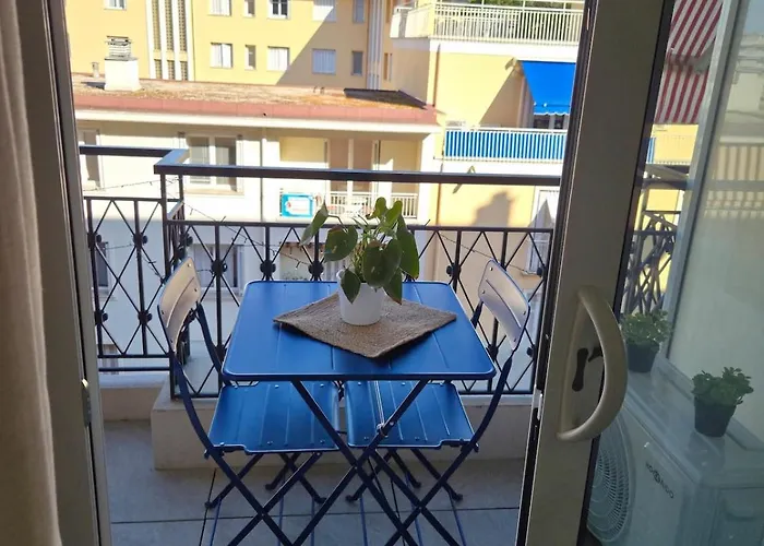 Avec Balcon * מנטון